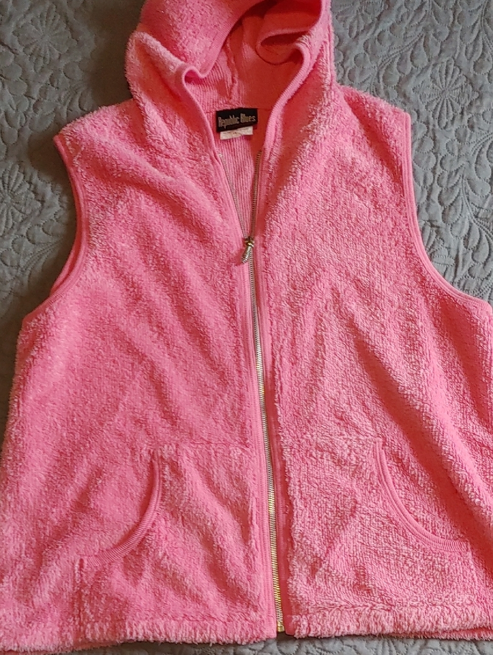 Republic Blues Pink Hooded Sherpa Vest Sz LG
